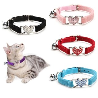 The Love Cat Collar - A Stylish and Comfortable Accessory for Your Feline Friend